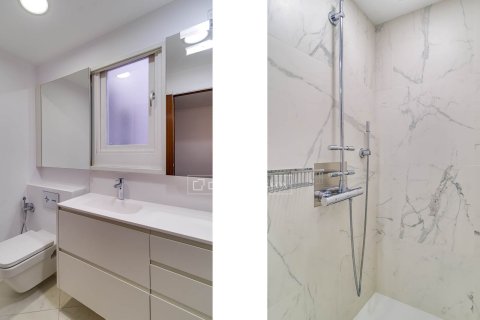 4 bedrooms apartment for rent in Barcelona, Catalonia, Spain № 6364 - photo 29