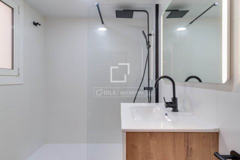 4 bedrooms apartment for rent in Barcelona, Catalonia, Spain № 6364 - photo 30