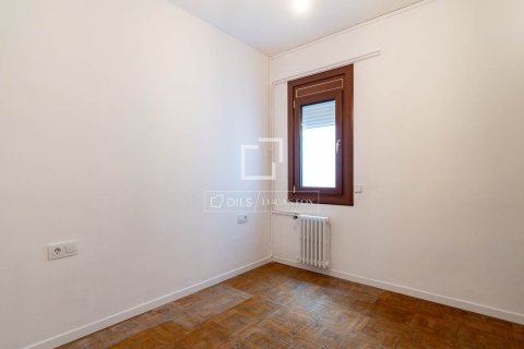 4 bedrooms apartment for rent in Barcelona, Catalonia, Spain № 6364 - photo 27