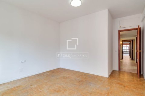 4 bedrooms apartment for rent in Barcelona, Catalonia, Spain № 6364 - photo 24