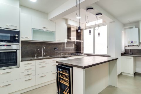 4 bedrooms apartment for rent in Barcelona, Catalonia, Spain № 6364 - photo 8