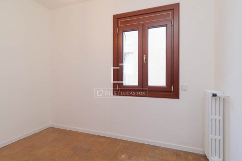 4 bedrooms apartment for rent in Barcelona, Catalonia, Spain № 6364 - photo 23