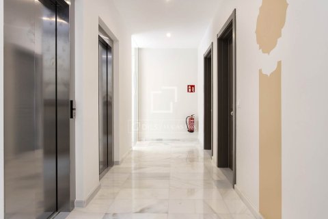 Снять в аренду квартиру в Барселона, Испания с 2 спальни, 72м², № 6362 - фото 24