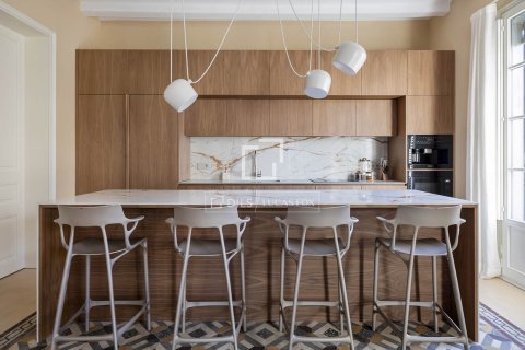 3 chambres apartment à louer à Barcelona, Catalonia, Spain № 6363 - photo 10