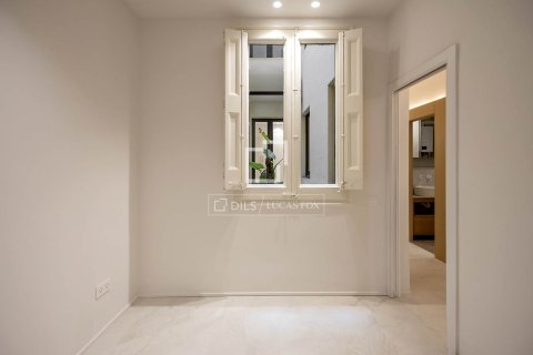 3 bedrooms apartment for sale in Barcelona, Catalonia, Spain № 6367 - photo 17