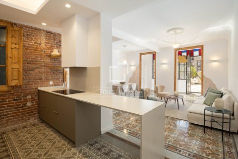 3 bedrooms apartment for sale in Barcelona, Catalonia, Spain № 7255