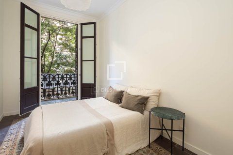 3 bedrooms apartment for sale in Barcelona, Catalonia, Spain № 7255 - photo 6