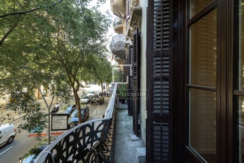 3 bedrooms apartment for sale in Barcelona, Catalonia, Spain № 7255 - photo 4