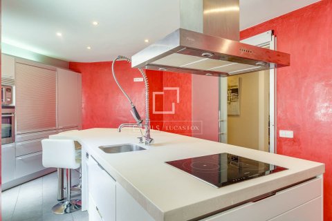 Купить квартиру в Барселона, Испания с 4 спальни, 261м², № 7257 - фото 13