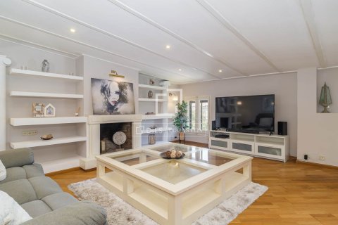 Купить квартиру в Барселона, Испания с 4 спальни, 261м², № 7257 - фото 29