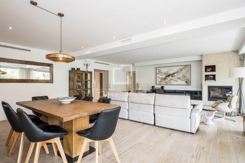 Apartamento de 5 dormitorios en venta en Sant Cugat del Vallès, Barcelona, Cataluña, Spain № 7254 - foto 24