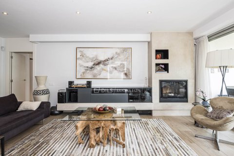Apartamento de 5 dormitorios en venta en Sant Cugat del Vallès, Barcelona, Cataluña, Spain № 7254 - foto 27