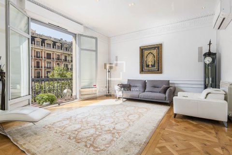 Купить квартиру в Барселона, Испания с 5 спален, 302м², № 7252 - фото 26