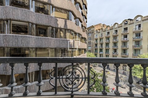 Купить квартиру в Барселона, Испания с 5 спален, 302м², № 7252 - фото 3