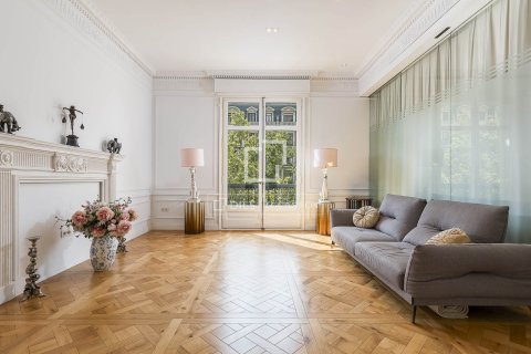 Купить квартиру в Барселона, Испания с 5 спален, 302м², № 7252 - фото 30