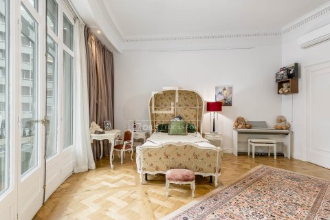 Купить квартиру в Барселона, Испания с 5 спален, 302м², № 7252 - фото 4