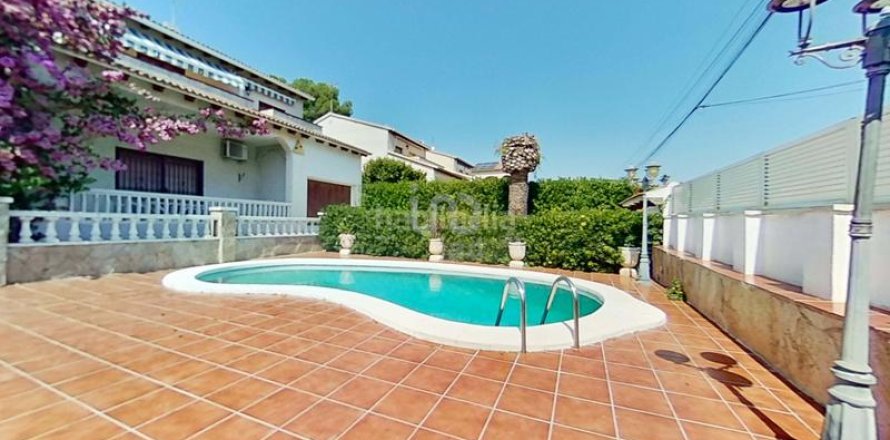 Дом с 6 спальнями в Эль-Вендреле, Таррагона, Каталония, Испания № 2830