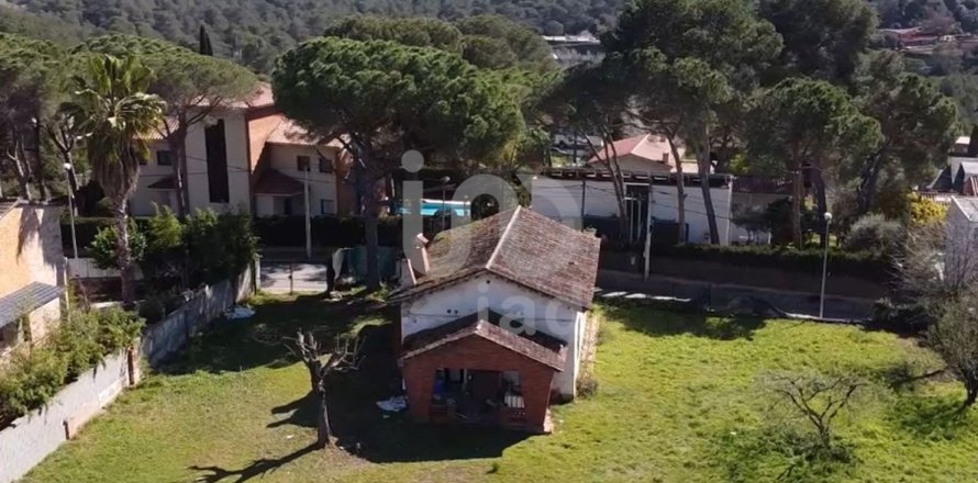 Земельный участок 2048м² в Сан-Кугат-дель-Вальесе, Барселона, Каталония, Испания № 2835