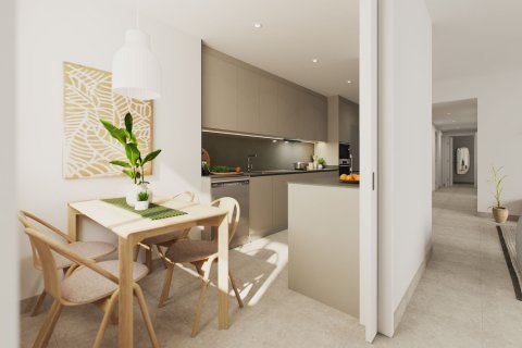 4 bedrooms apartment for sale in L'Hospitalet de Llobregat, Barcelona, Catalonia, Spain № 6312 - photo 5