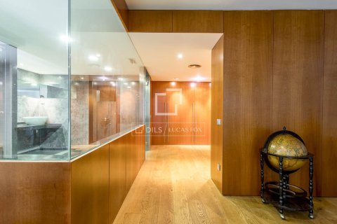 Купить квартиру в Барселона, Испания с 1 спальня, 290м², № 7262 - фото 24