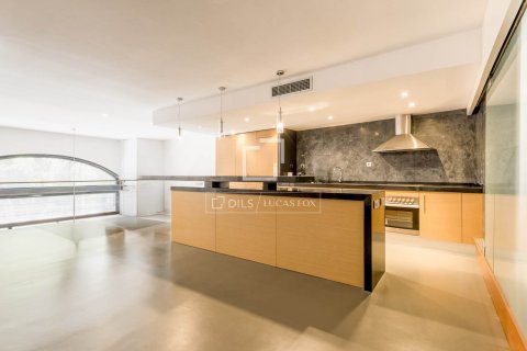 Купить квартиру в Барселона, Испания с 1 спальня, 290м², № 7262 - фото 5