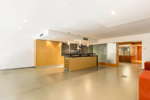 Купить квартиру в Барселона, Испания с 1 спальня, 290м², № 7262 - фото 10