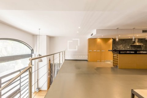 Купить квартиру в Барселона, Испания с 1 спальня, 290м², № 7262 - фото 9