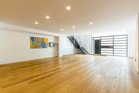 Купить квартиру в Барселона, Испания с 1 спальня, 290м², № 7262 - фото 28