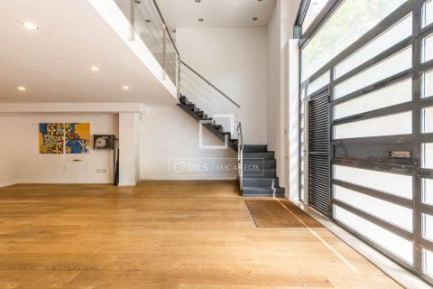 Купить квартиру в Барселона, Испания с 1 спальня, 290м², № 7262 - фото 29