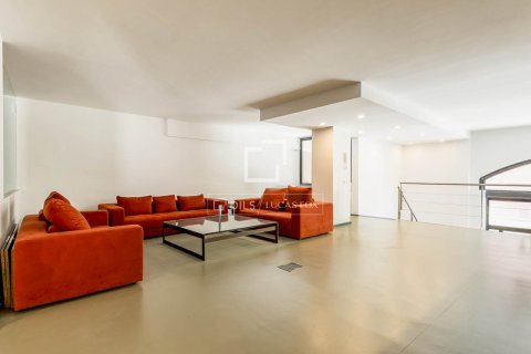Купить квартиру в Барселона, Испания с 1 спальня, 290м², № 7262 - фото 6