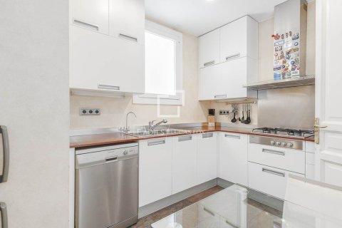 4 bedrooms apartment for sale in Barcelona, Catalonia, Spain № 7263 - photo 13