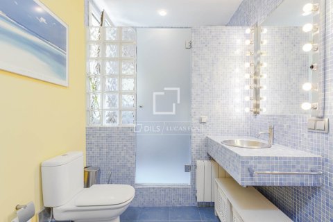 4 bedrooms apartment for sale in Barcelona, Catalonia, Spain № 7263 - photo 19