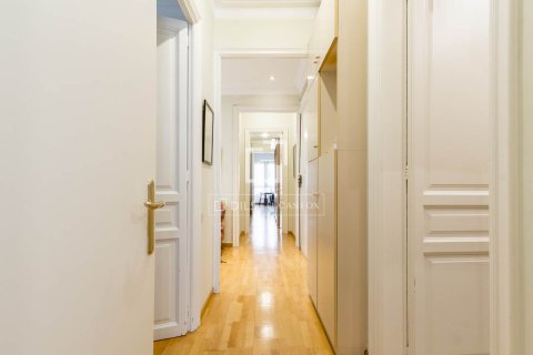 4 bedrooms apartment for sale in Barcelona, Catalonia, Spain № 7263 - photo 18