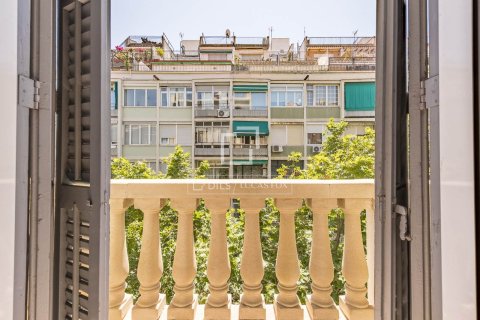 4 bedrooms apartment for sale in Barcelona, Catalonia, Spain № 7263 - photo 3