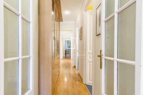 4 bedrooms apartment for sale in Barcelona, Catalonia, Spain № 7263 - photo 10