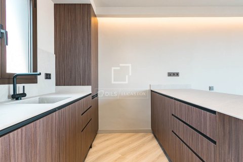 Ático de 2 dormitorios en venta en Barcelona, Cataluña, Spain № 7259 - foto 27