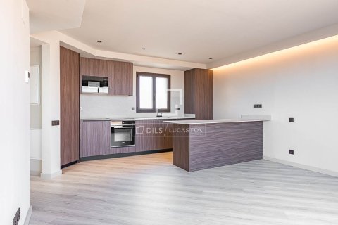 Ático de 2 dormitorios en venta en Barcelona, Cataluña, Spain № 7259 - foto 18