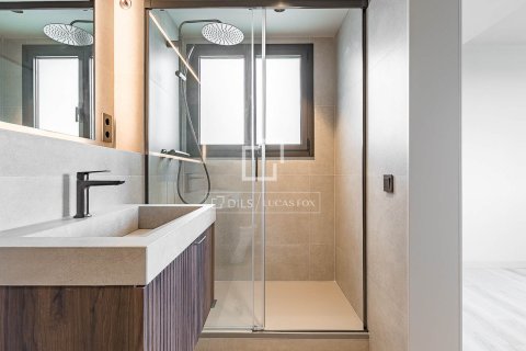 Ático de 2 dormitorios en venta en Barcelona, Cataluña, Spain № 7259 - foto 14