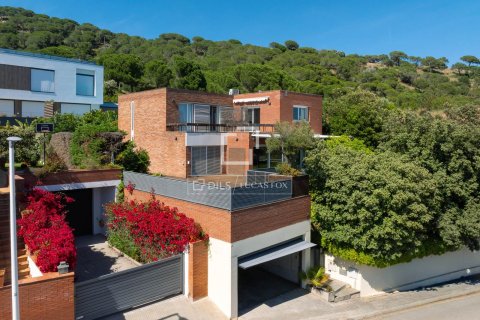 Villa de 4 dormitorios en venta en Teia, Barcelona, Cataluña, Spain № 7264 - foto 26