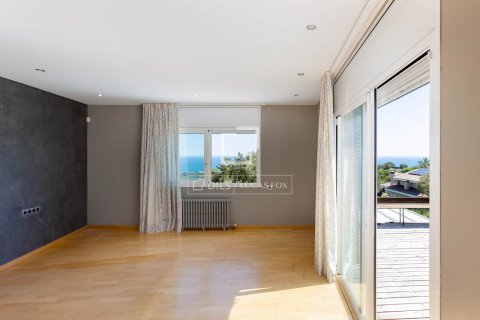 Villa de 4 dormitorios en venta en Teia, Barcelona, Cataluña, Spain № 7264 - foto 15