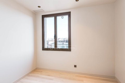 2 chambres penthouse à vendre à Barcelona, Catalonia, Spain № 7261 - photo 16