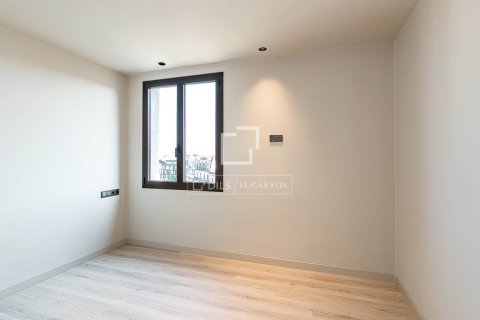2 chambres penthouse à vendre à Barcelona, Catalonia, Spain № 7261 - photo 9