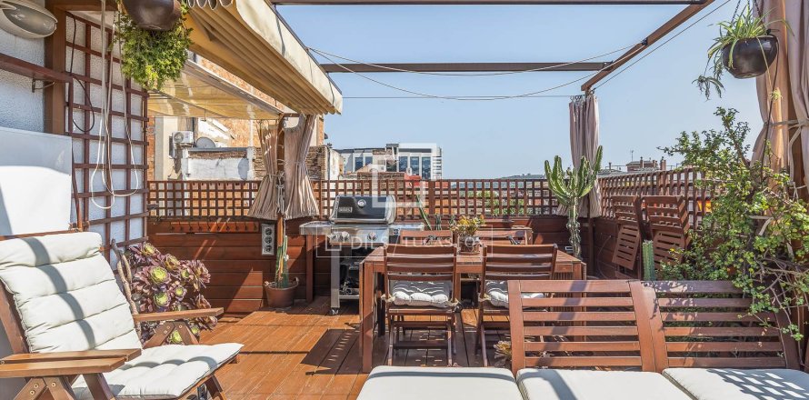 1 bedroom penthouse for sale in Barcelona, Catalonia, Spain № 7258