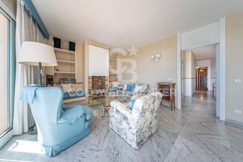 Купить квартиру в Льорет-де-Мар, Испания с 5 спален, 149м², № 7932 - фото 25