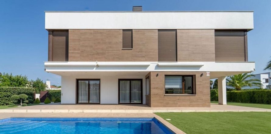 5 bedrooms house for sale in Catalonia, Spain № 7639