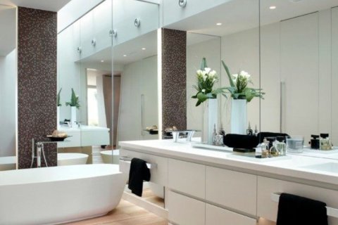 4 bedrooms house for sale in Catalonia, Spain № 7638 - photo 6
