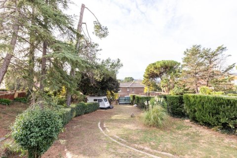 Купить земельный участок в Сан-Кугат-дель-Вальес, Испания № 1329 - фото 4