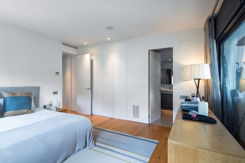 Купить квартиру в Барселона, Испания с 4 комнаты, 248м², № 1331 - фото 13