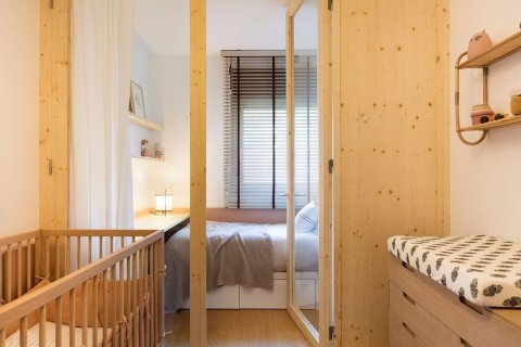 Купить квартиру в Барселона, Испания с 4 комнаты, 248м², № 1331 - фото 16