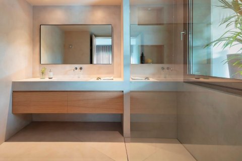 Купить квартиру в Барселона, Испания с 4 комнаты, 248м², № 1331 - фото 14